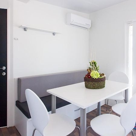 Camping Adria Mobile Homes In Camping Kastanija Novigrad  Luaran gambar