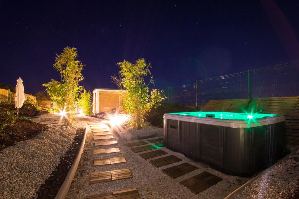 Camping Adria Mobile Homes In Camping Kastanija Novigrad  Luaran gambar