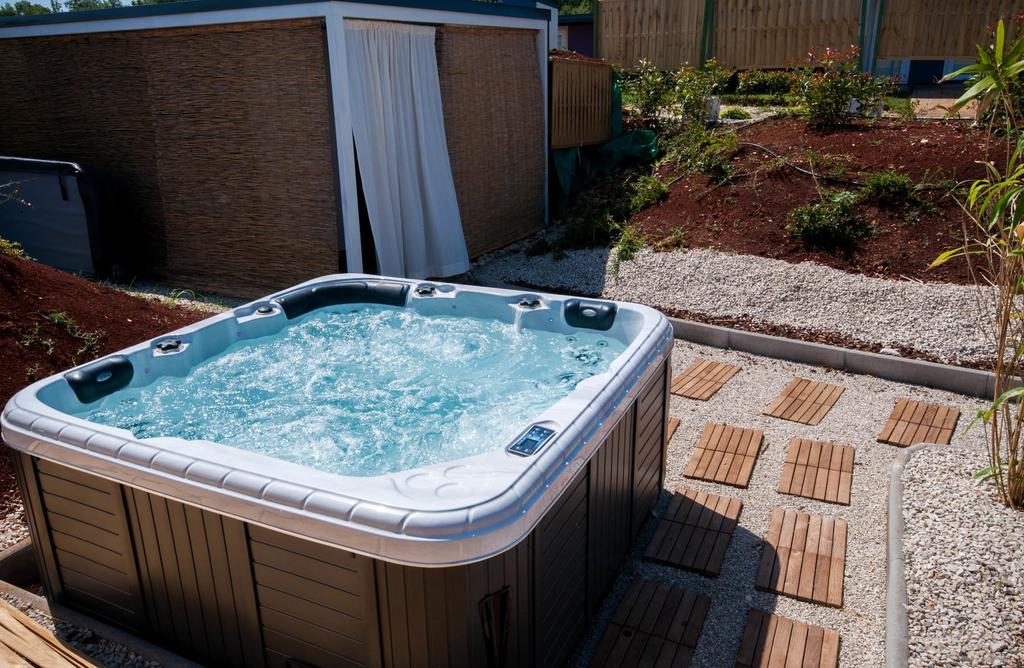 Camping Adria Mobile Homes In Camping Kastanija Novigrad  Luaran gambar