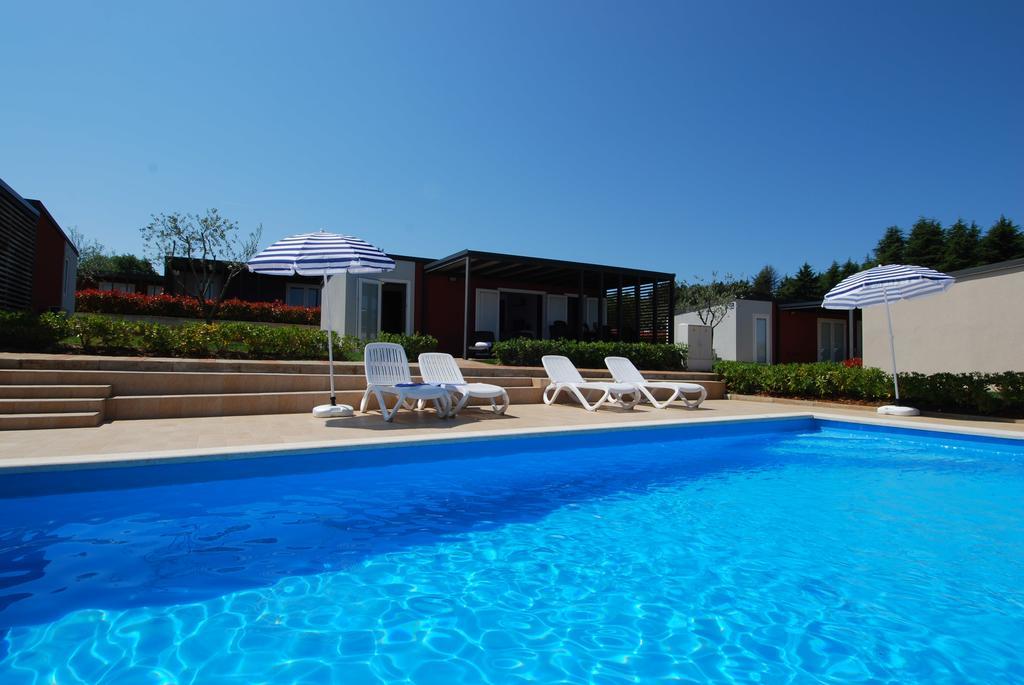 Camping Adria Mobile Homes In Camping Kastanija Novigrad  Luaran gambar
