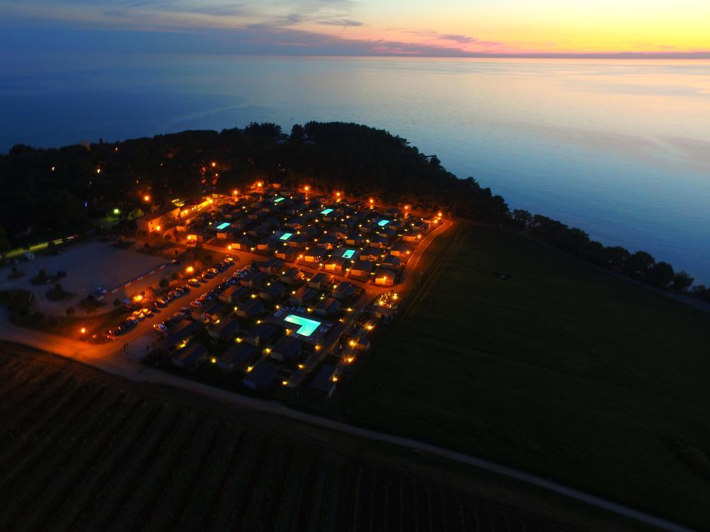 Camping Adria Mobile Homes In Camping Kastanija Novigrad  Luaran gambar