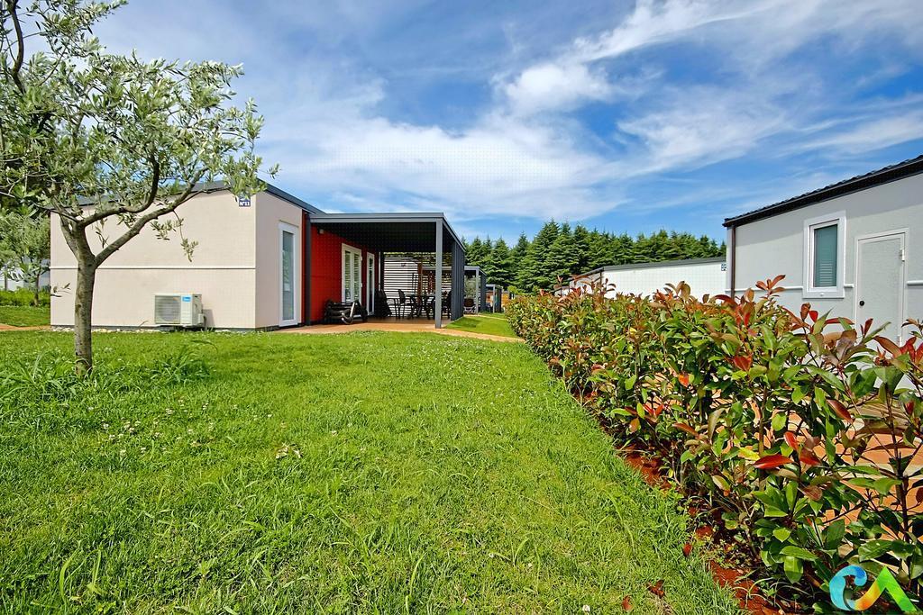 Camping Adria Mobile Homes In Camping Kastanija Novigrad  Luaran gambar