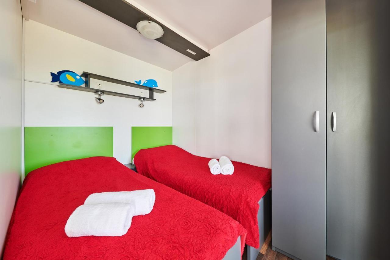 Camping Adria Mobile Homes In Camping Kastanija Novigrad  Luaran gambar